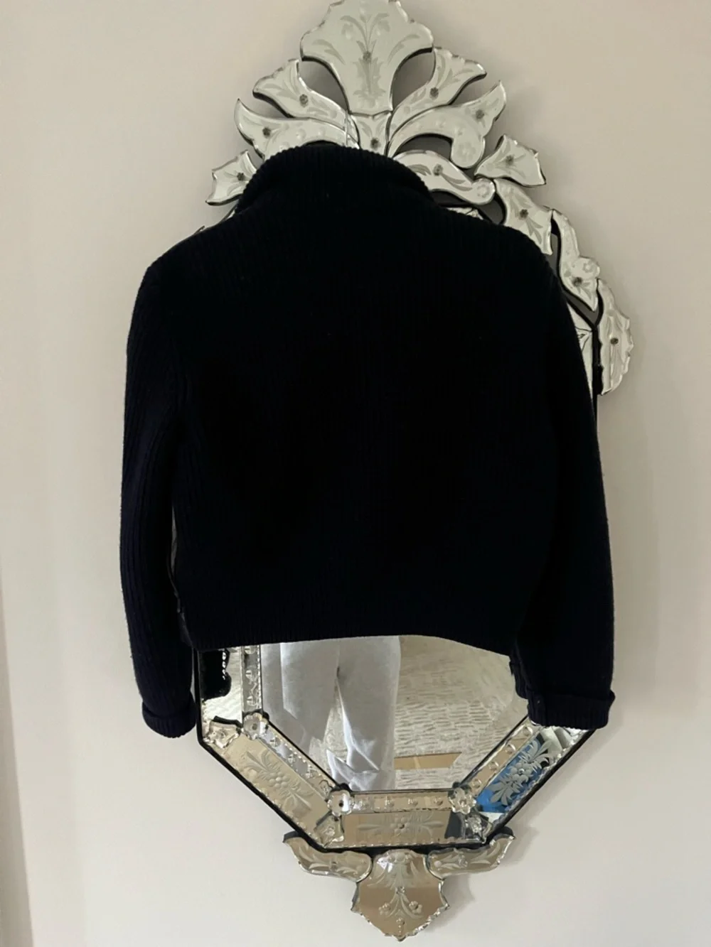 Moncler Navy Blur Puffer Jacket with Cream Rib Collar and Knit Sleeves - Picture 5 of 10